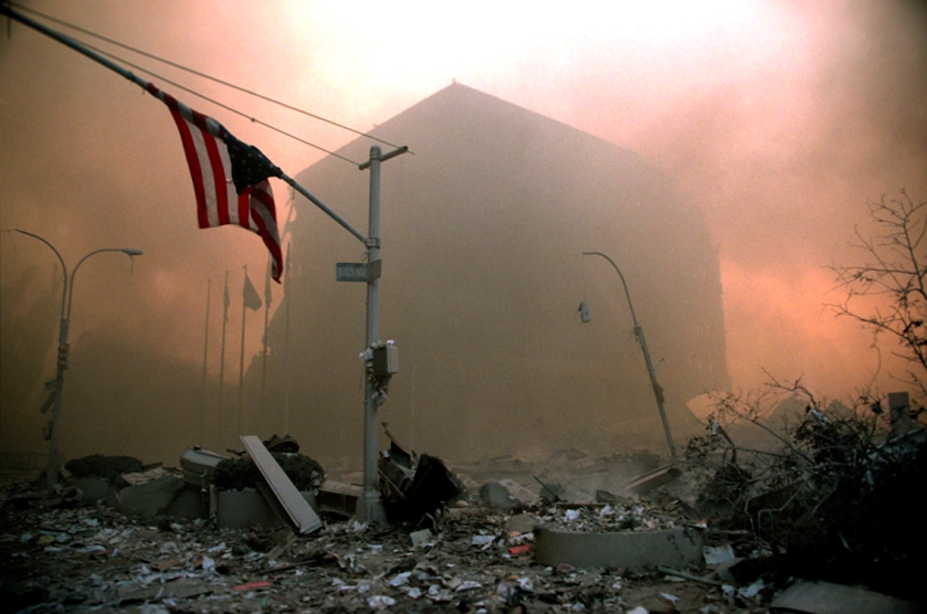 2001 USA. New York City. September 11, 2001. Wreckage of the World Trade Center. Image send to Megan Dies (Transaction : 632116922425781250) © Susan Meiselas / Magnum Photos